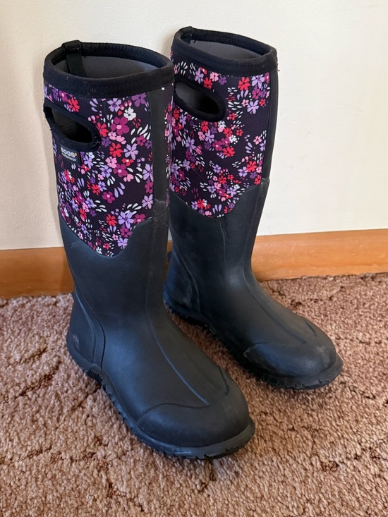 Bogs Shoes - {Bogs}-Size 6-Women's Black Floral Tall Waterproof Rain Boots